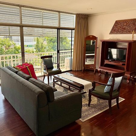 Samsen Suites Spacious 2Br Contemporary Thai Style Bangkok Luaran gambar