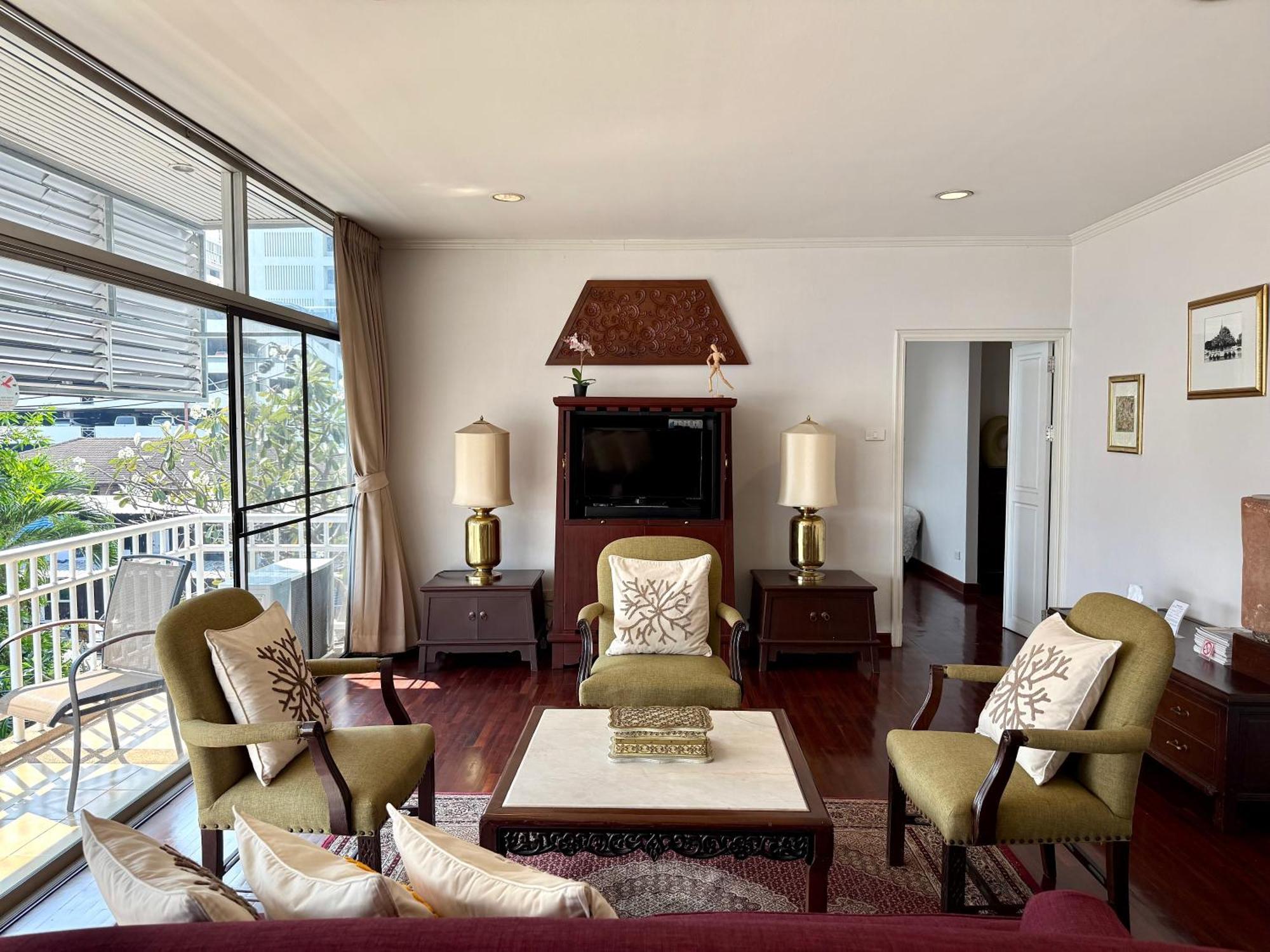 Samsen Suites Spacious 2Br Contemporary Thai Style Bangkok Luaran gambar