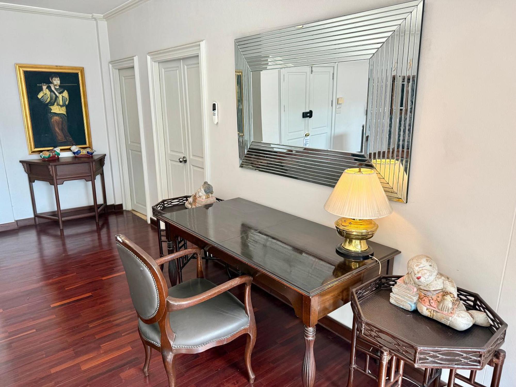 Samsen Suites Spacious 2Br Contemporary Thai Style Bangkok Luaran gambar