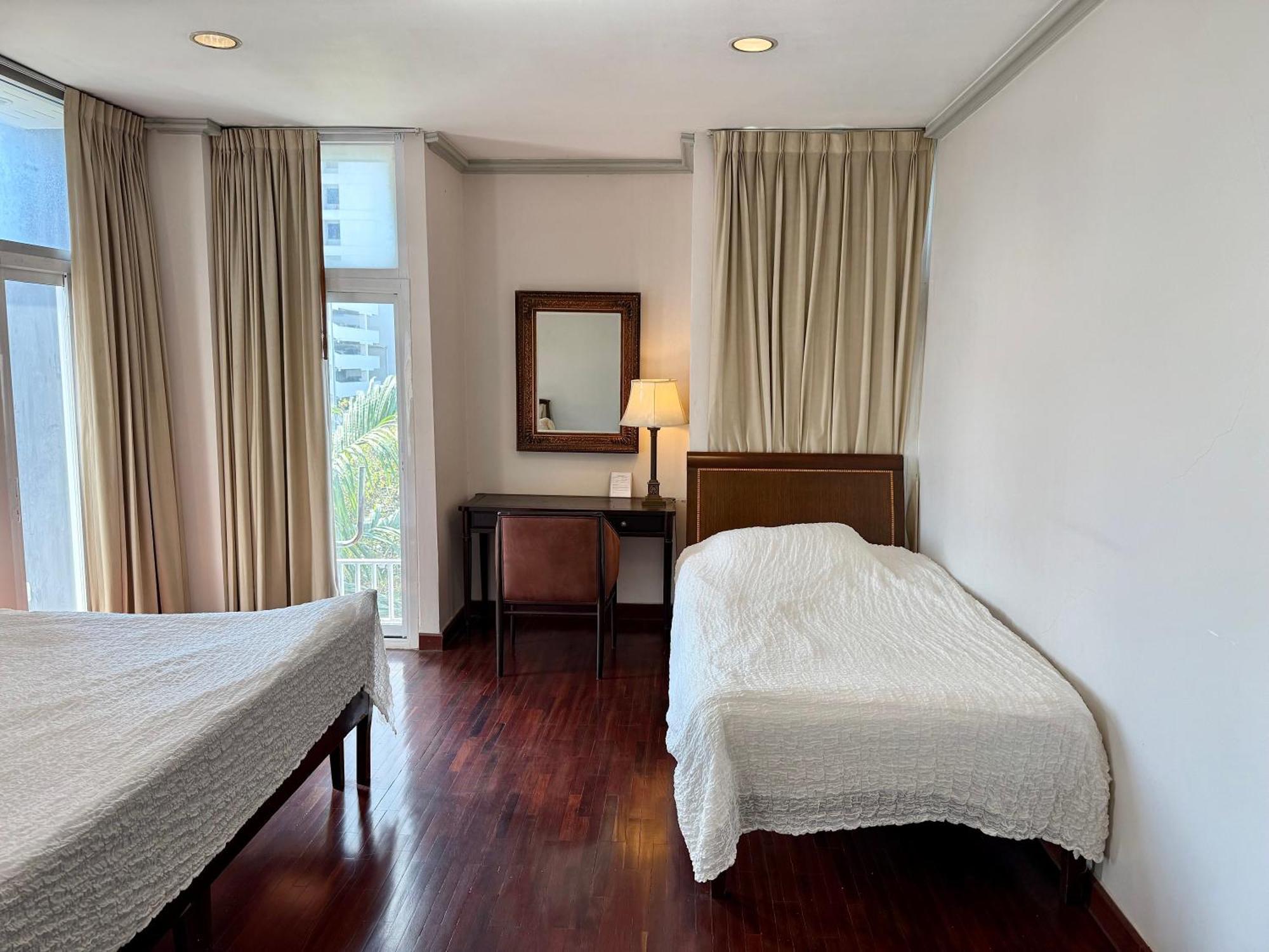Samsen Suites Spacious 2Br Contemporary Thai Style Bangkok Luaran gambar